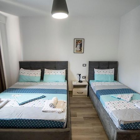 Tuttomondo Apartments Голем Экстерьер фото